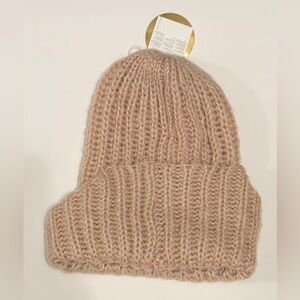 Forever 21 Ladies, dusty pink beanie. NWT